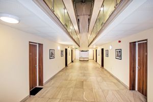 COMMUNAL HALLWAY- click for photo gallery